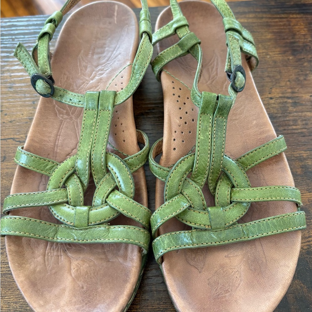 Born Green Leather Women's Sandals